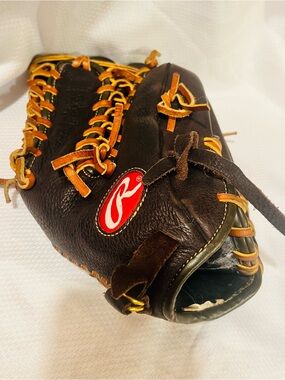 Rawlings Dark Brown Leather Baseball Softball Glove, 12.25” Youth, Left